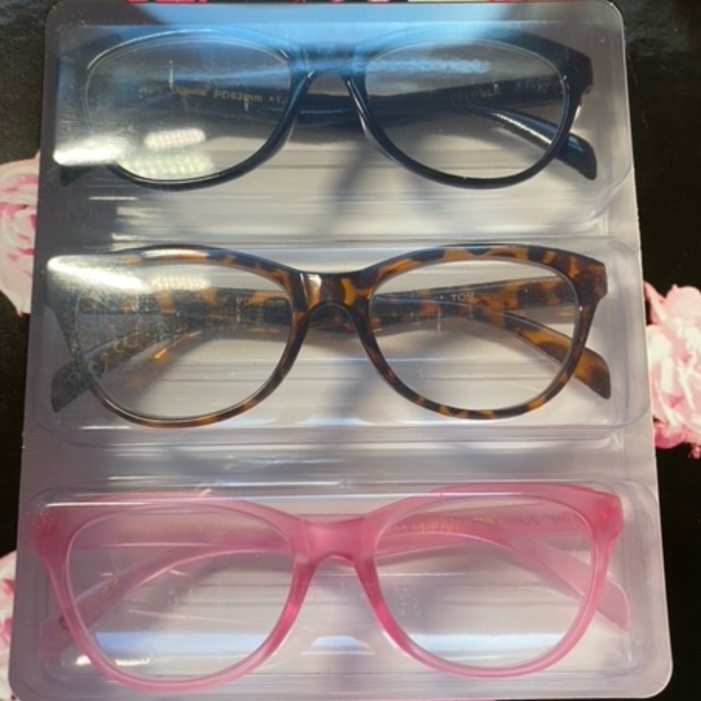 Betsey Johnson Readers 3pk Reading Glasses New in Box